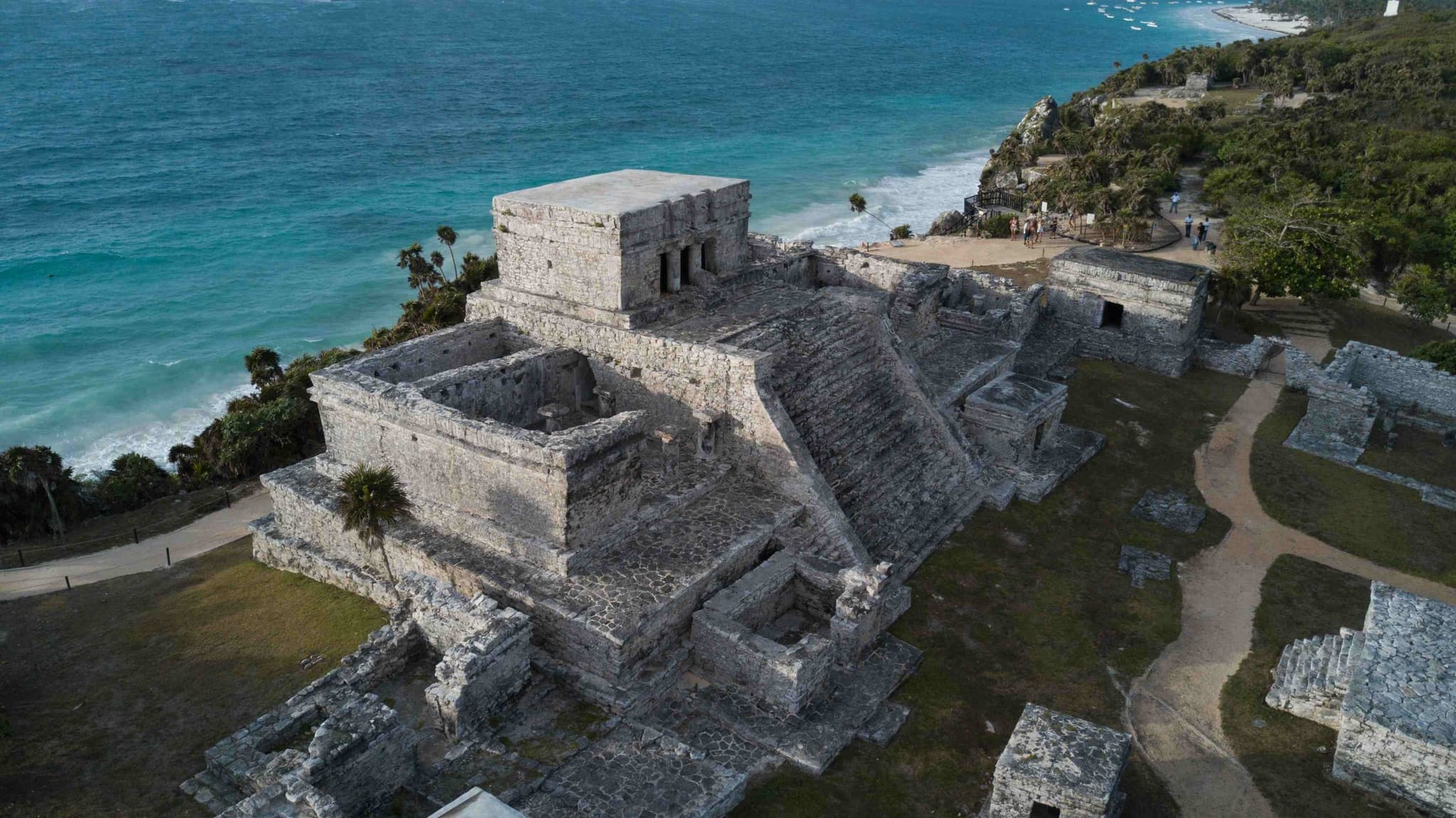 Sitio arqueológico de Tulum junto al mar