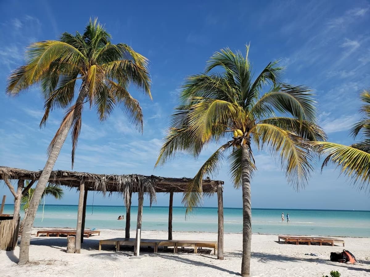 Portada del folleto del Caribe Mexicano