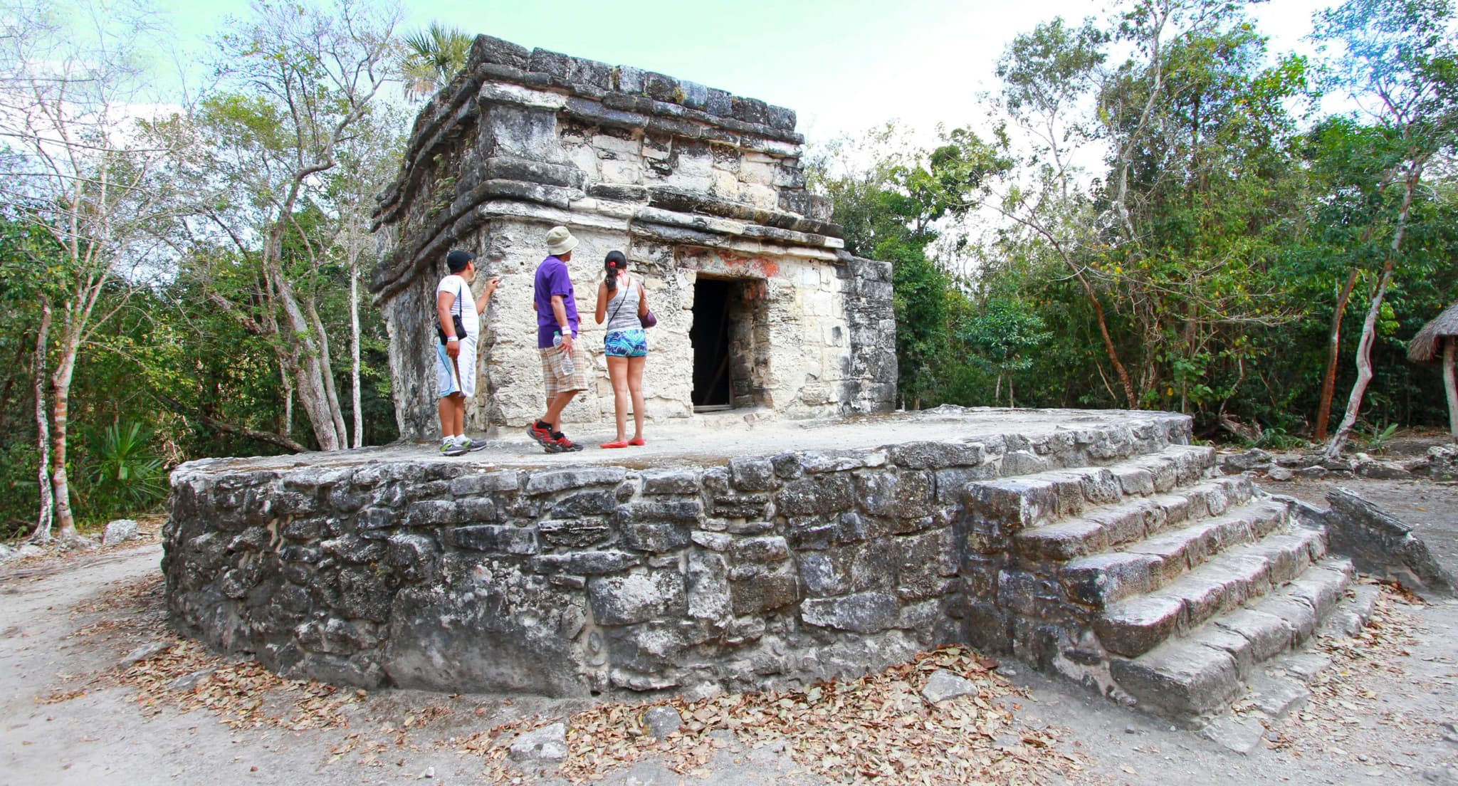 Estructuras del sitio arqueológico de San Gervasio, en Cozumel